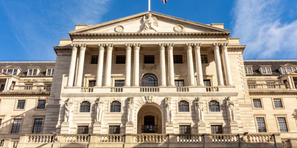 Top Fund Managers Urge Bank of England to Halt Gilt Sales Amid Market Strain