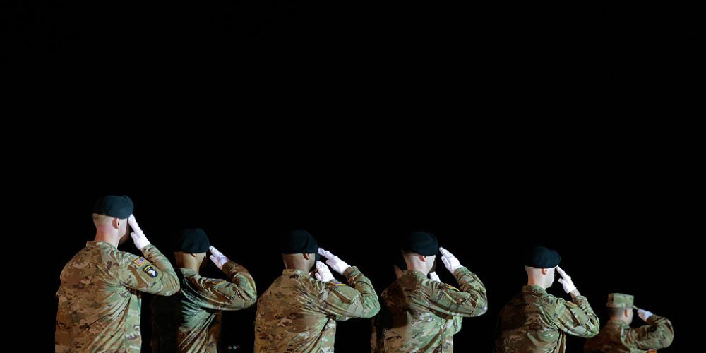 Tragic Aviation Accident Claims Lives of Six American Service Members Over Iraq