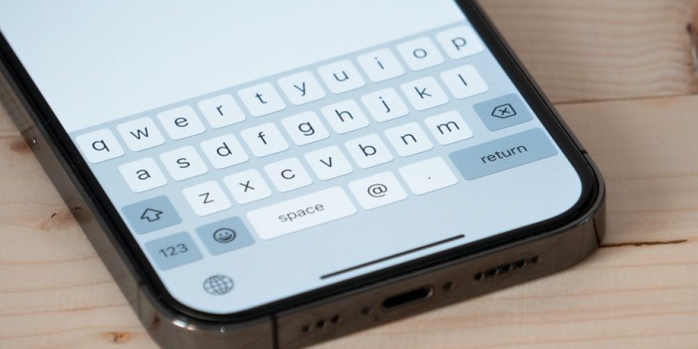 Why Your iPhone’s Autocorrect Suddenly Feels Out of Mind