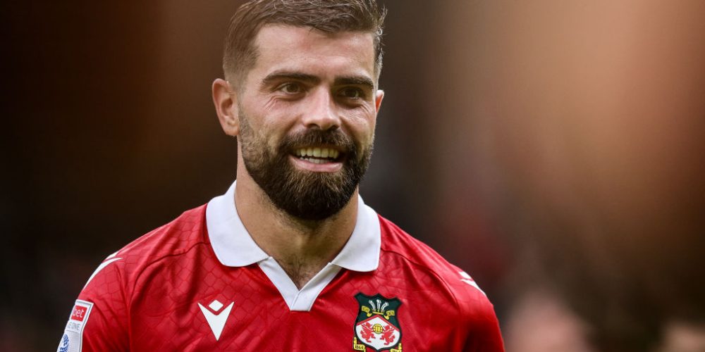 Wrexham Midfielder Elliot Lee Completes Loan Move to Doncaster Rovers