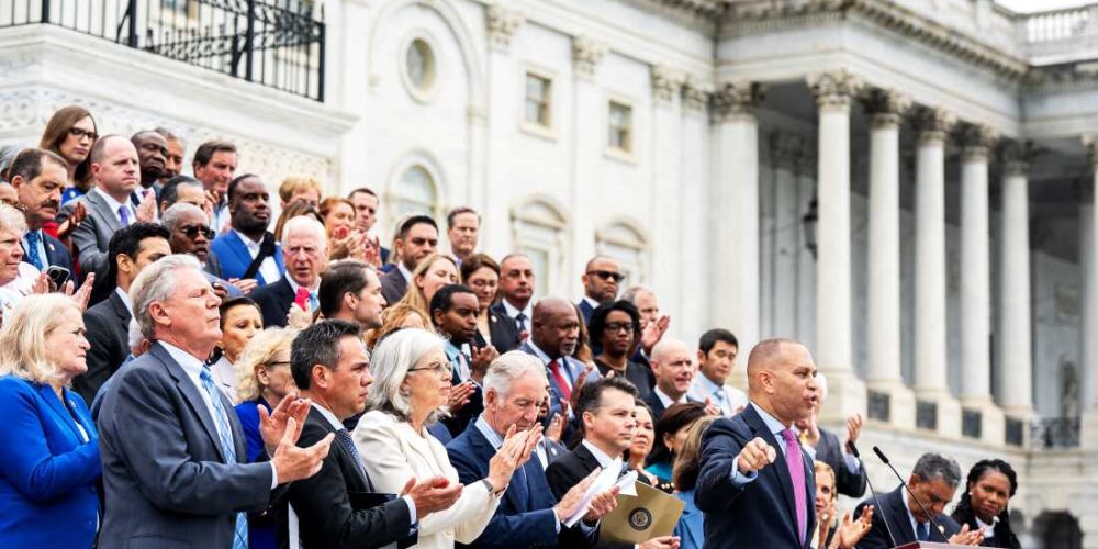 Intense Primary Battles Reshape Democratic Strategy Ahead of 2026 Midterms