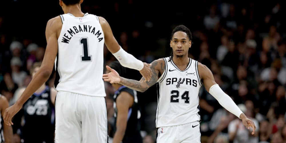 San Antonio Spurs Set Season Scoring Record in Massive Victory Over Houston Rockets
